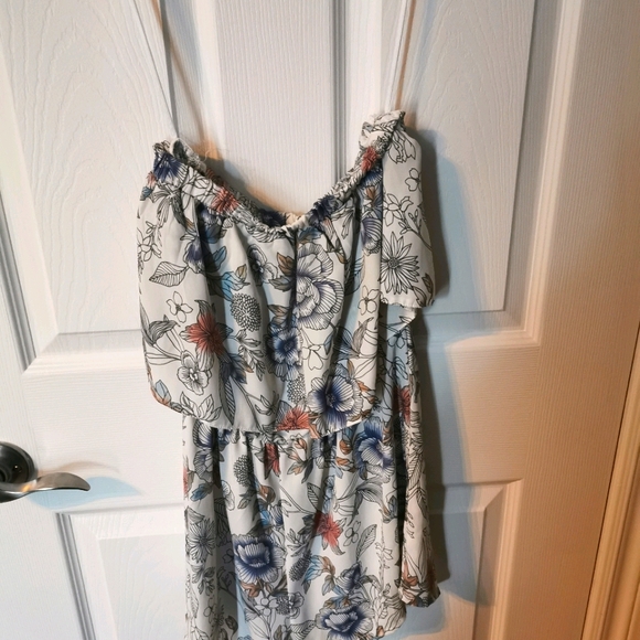 2 rompers - Picture 1 of 2